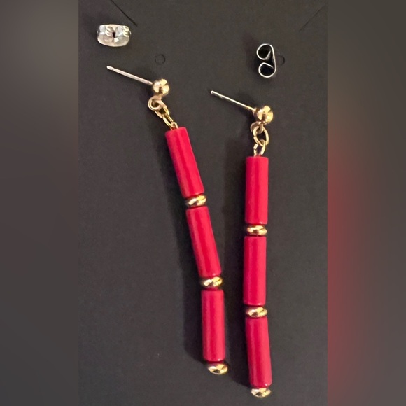 Earrings - red bugle beads - dangle - post - gold tone - (#1186) - Picture 2 of 2